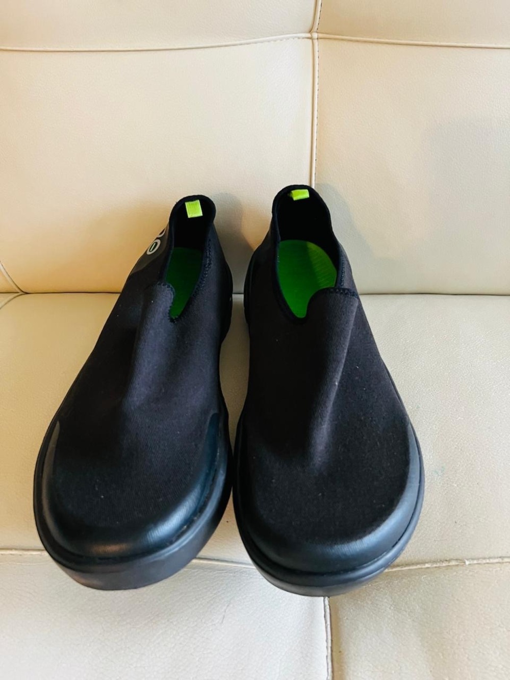 OOFOS Black Slip-On Sneakers with Green Insole